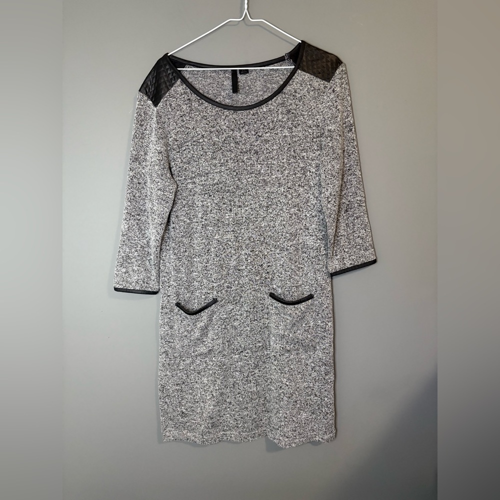 Gray and Black Shirt Dress, size M, faux leather shoulders, pockets